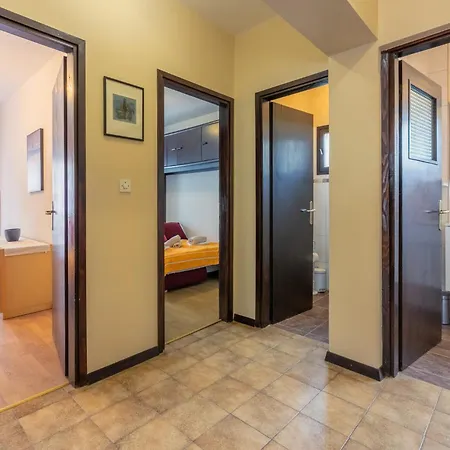 Zec Apartamento Selce